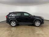 Used 2022 Toyota RAV4 XLE Premium image 5