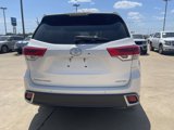Used 2017 Toyota Highlander Limited Platinum image 5