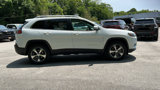 Used 2019 Jeep Cherokee Limited image 2