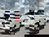 Used 2018 Volvo XC60 T5 Momentum w/ Vision Package image 6