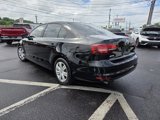 Used 2017 Volkswagen Jetta S image 4