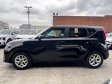 Certified 2022 Kia Soul S image 3
