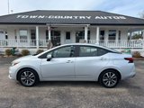 Used 2022 Nissan Versa SV image 2