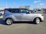 Used 2025 Kia Soul LX w/ LX Technology Package image 4