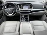 Used 2018 Toyota Highlander XLE image 2