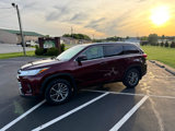 Used 2018 Toyota Highlander XLE image 3