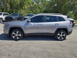 Used 2019 Jeep Cherokee Limited image 3