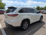 Used 2014 Toyota Highlander XLE image 3