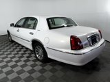 Used 2001 Lincoln Town Car Signature image 6