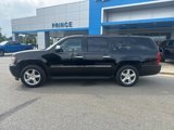 Used 2013 Chevrolet Suburban LTZ image 2
