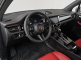 Certified 2025 Porsche Macan image 4