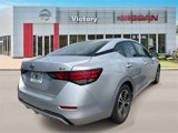Used 2022 Nissan Sentra SV image 2