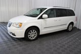 Used 2016 Chrysler Town & Country Touring image 3