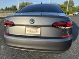 Used 2022 Volkswagen Passat 2.0T image 5