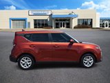 Used 2020 Kia Soul S image 2
