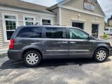 Used 2015 Chrysler Town & Country Touring w/ Driver Convenience Group image 6