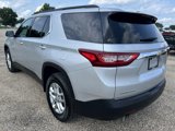 Used 2020 Chevrolet Traverse LT image 3