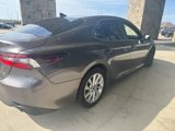 Used 2021 Toyota Camry LE image 3