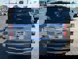 Used 2016 Chrysler Town & Country Touring image 4