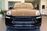Certified 2022 Porsche Macan image 6