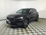 Used 2022 Volvo XC40 T5 Inscription w/ Climate Package image 3