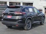 Used 2024 Nissan Rogue SV image 4