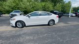 Used 2017 Ford Fusion SE w/ Fusion SE Technology Package image 6