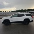 Used 2022 GMC Acadia SLE w/ Driver Convenience Package image 3