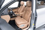 Certified 2021 Porsche Macan image 5