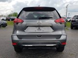 Used 2017 Nissan Rogue SV image 4