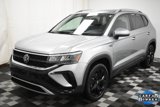 Used 2022 Volkswagen Taos SE image 2