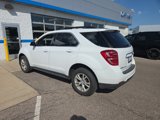 Used 2017 Chevrolet Equinox LT w/ Convenience Package image 3