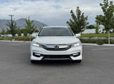 Used 2017 Honda Accord Touring image 2