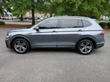 Used 2019 Volkswagen Tiguan SEL R-Line image 2