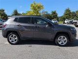 Certified 2024 Jeep Compass Latitude image 3