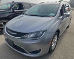 Used 2020 Chrysler Pacifica Limited image 2