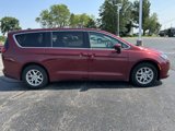 Used 2019 Chrysler Pacifica LX image 4
