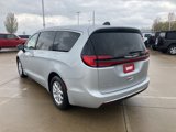 Certified 2023 Chrysler Pacifica Touring-L image 6