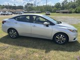 Used 2022 Nissan Versa SV image 3