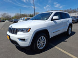 Certified 2022 Jeep Grand Cherokee Laredo E image 3