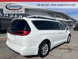 Used 2022 Chrysler Pacifica Touring-L image 6
