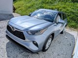 Used 2023 Toyota Highlander FWD image 4