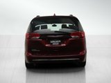 Used 2017 Chrysler Pacifica Touring-L image 4