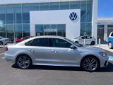 Used 2018 Volkswagen Passat 2.0T R-Line image 2