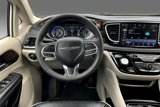 Used 2023 Chrysler Pacifica Limited image 2