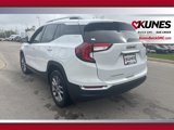 Used 2023 GMC Terrain SLT image 6