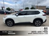 Used 2021 Nissan Rogue SV image 2