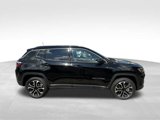 Used 2023 Jeep Compass Limited image 3