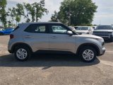 New 2025 Hyundai Venue SE image 4