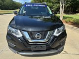 Used 2017 Nissan Rogue SV w/ SV Premium Package image 2